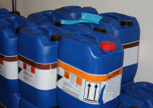 Membrane cleaning agent