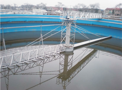 Sludge scrapers (center / peripheral / traveling bridge / chain / chain flight)